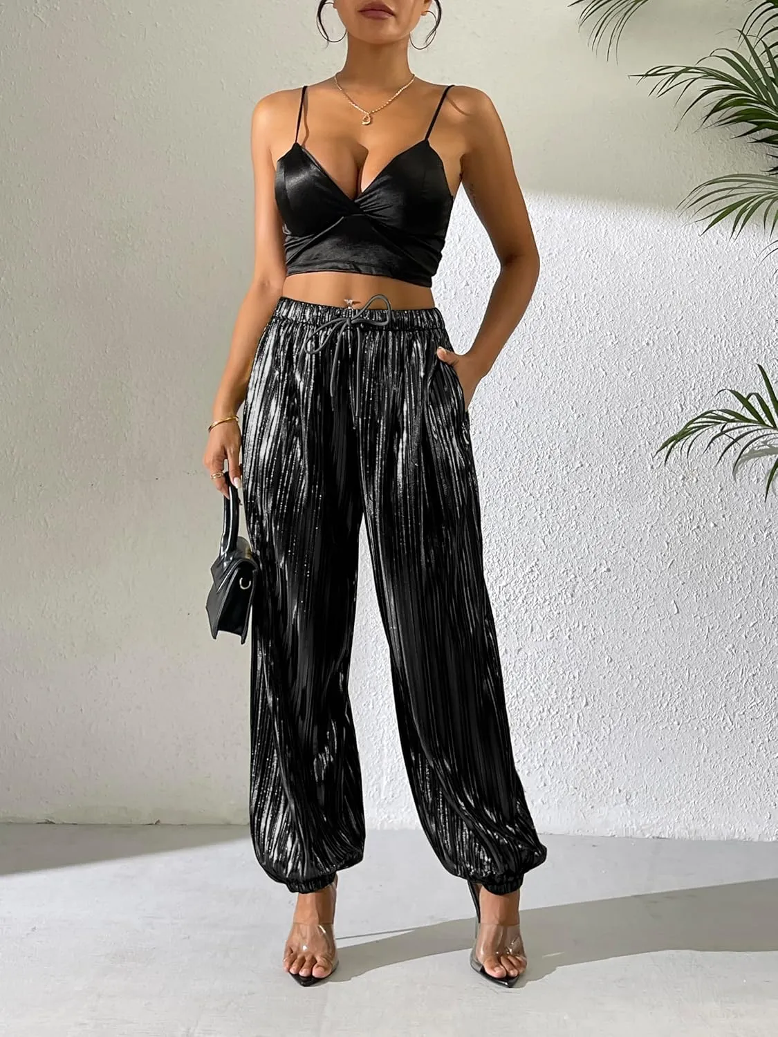 heipeiwa Women's Metallic Pleated Sequin Shiny Joggers Pants Party Club Wear Sweatpant Trouser