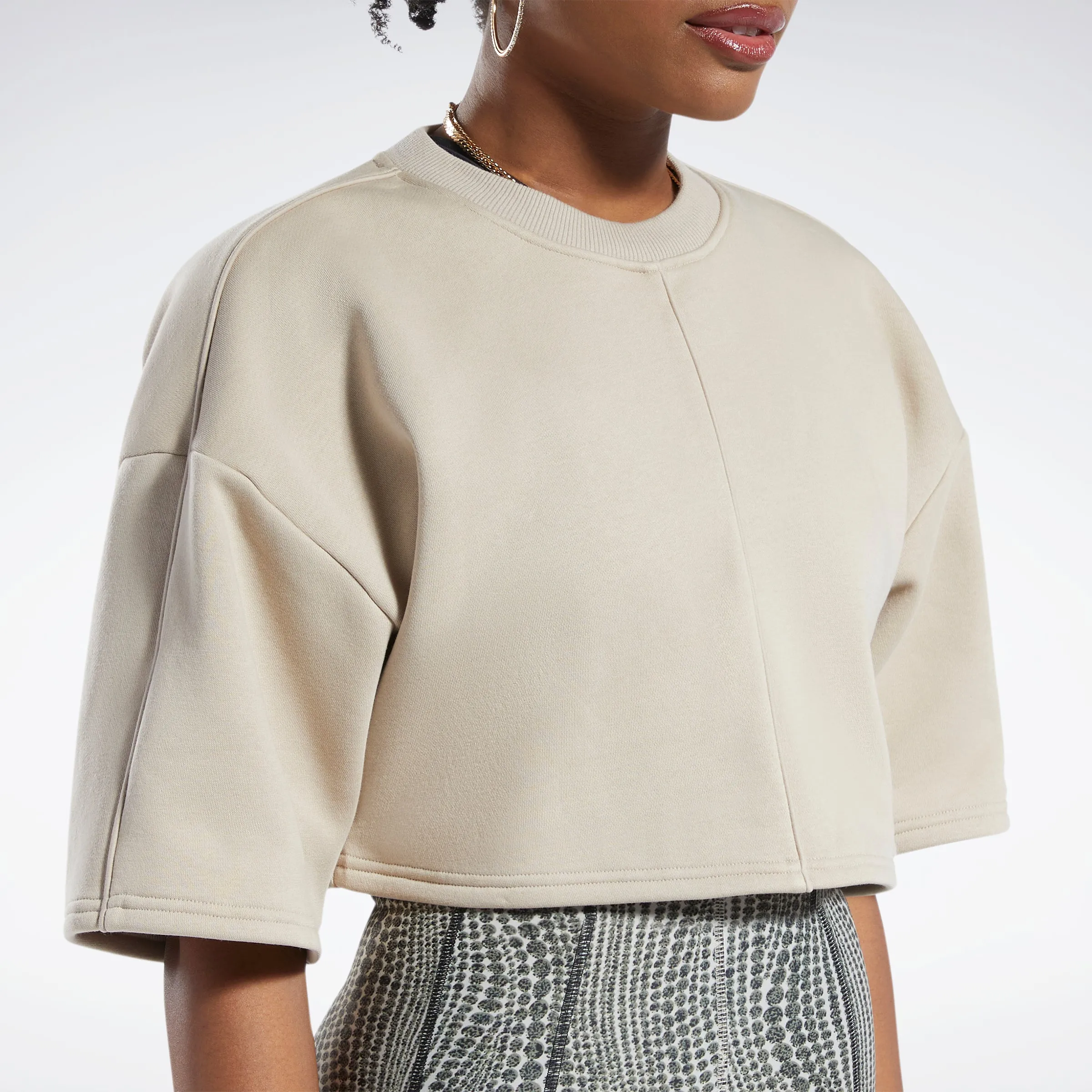 Reebok Apparel Women Reebok Cardi B Crop T-Sweatshirt Modern Beige