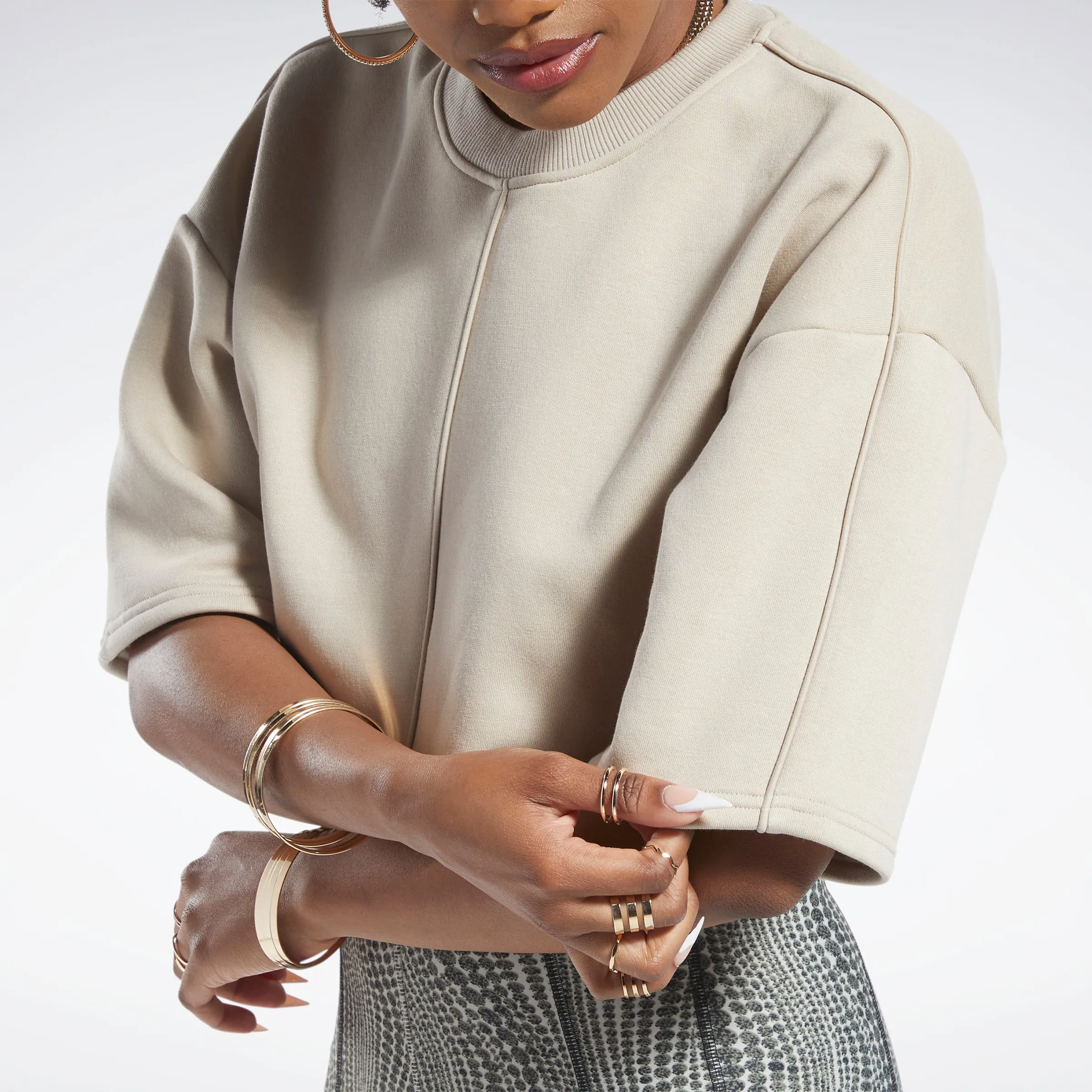 Reebok Apparel Women Reebok Cardi B Crop T-Sweatshirt Modern Beige