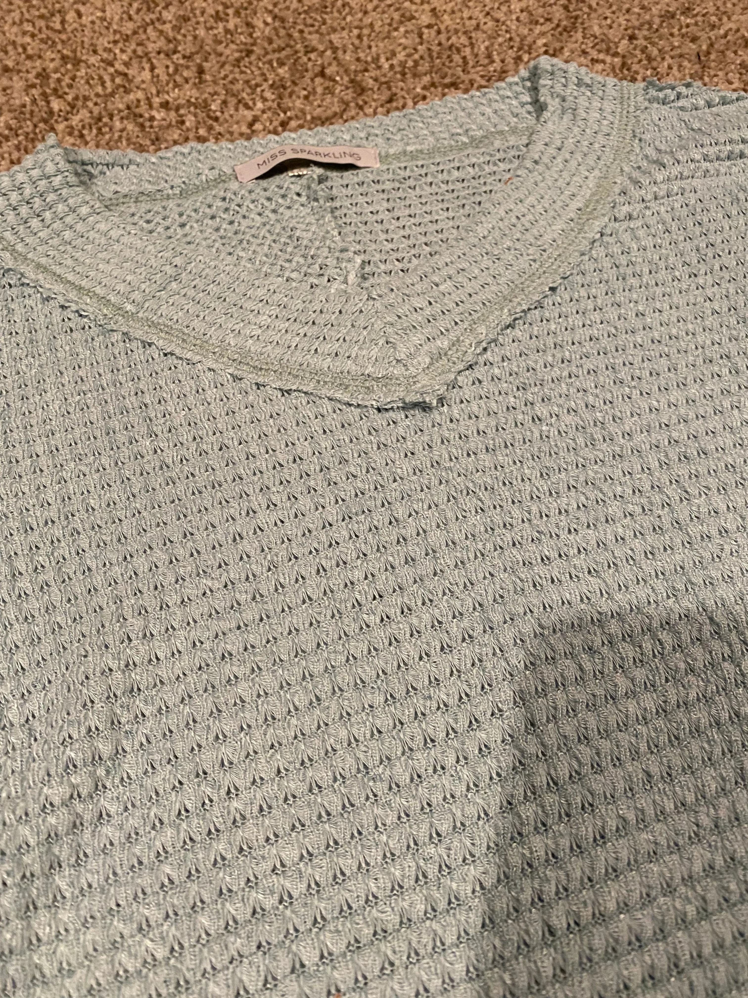 V neck bell sleeve top
